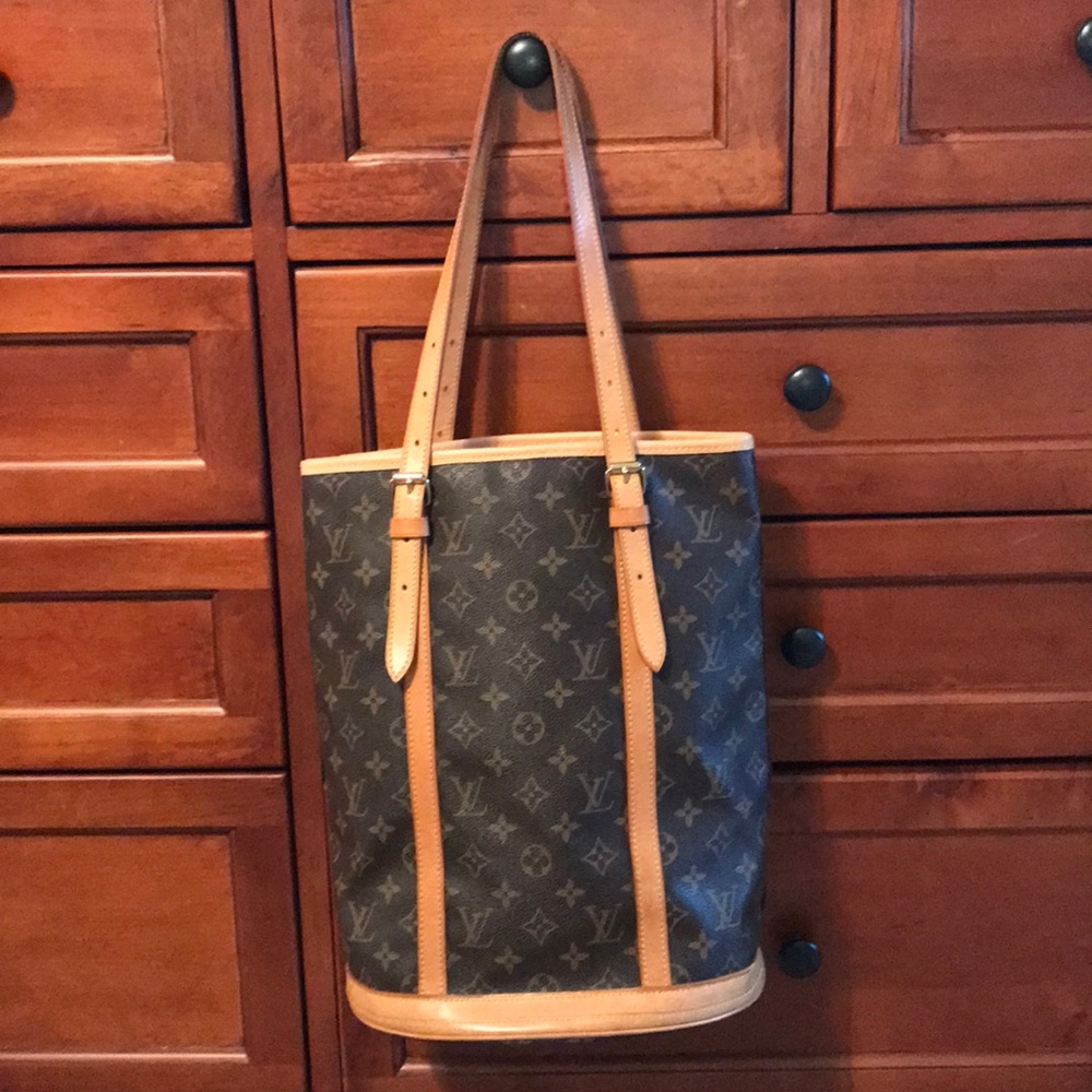 Louis Vuitton GM Bucket Bag NEW liner by LV Paris!